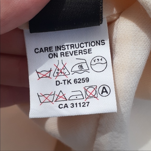 Vintage Donna Karan Blazer - Picture 9 of 10